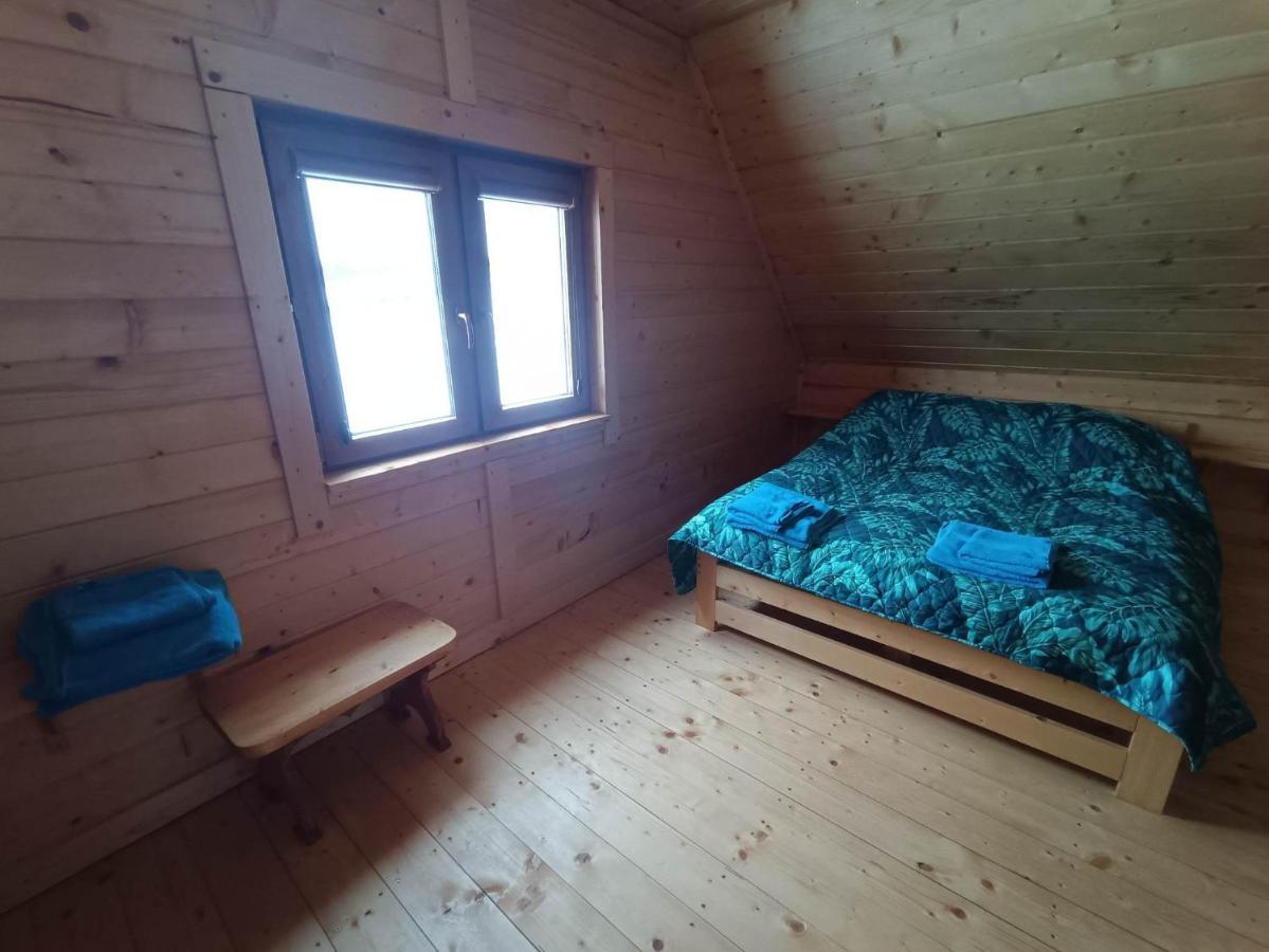 Domek W Swiatkowej Krempna Exterior foto